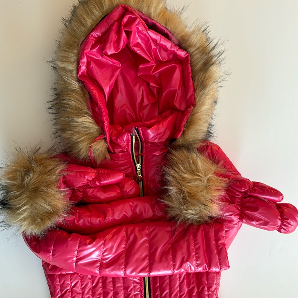 Full-zip snow suit with mittens, women’s S, detachable hood, like new